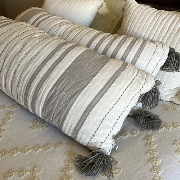 Hearth & Hand | Oversized Lumbar Pillow - Picture 6 of 7